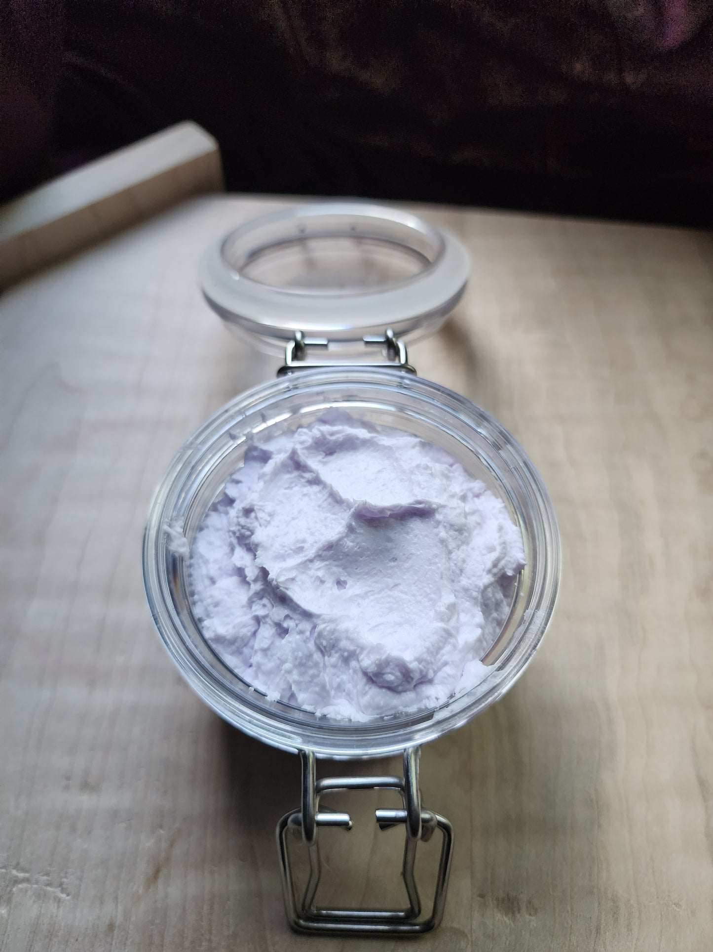 Night Violet Foaming Body Scrub