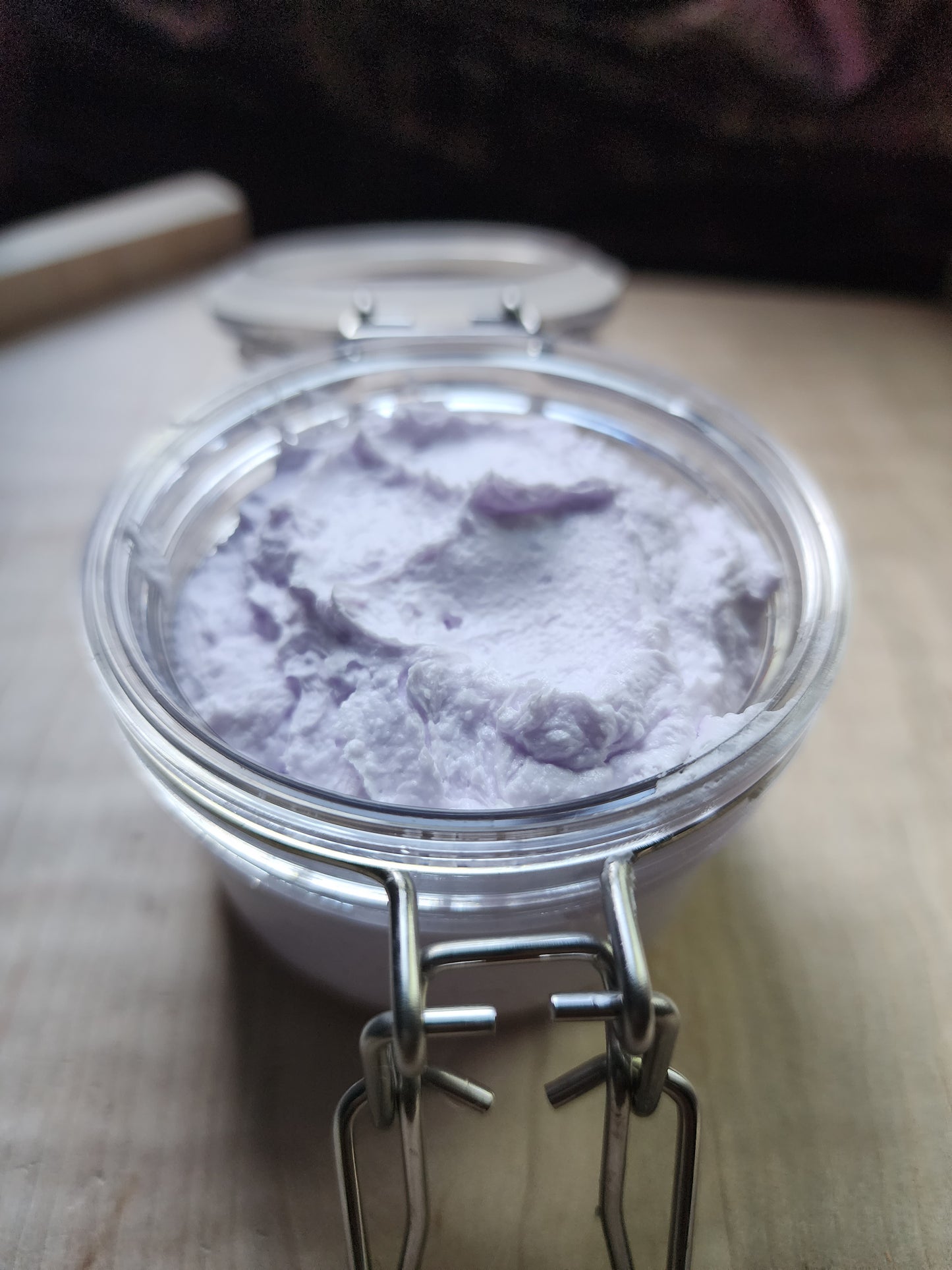 Night Violet Foaming Body Scrub