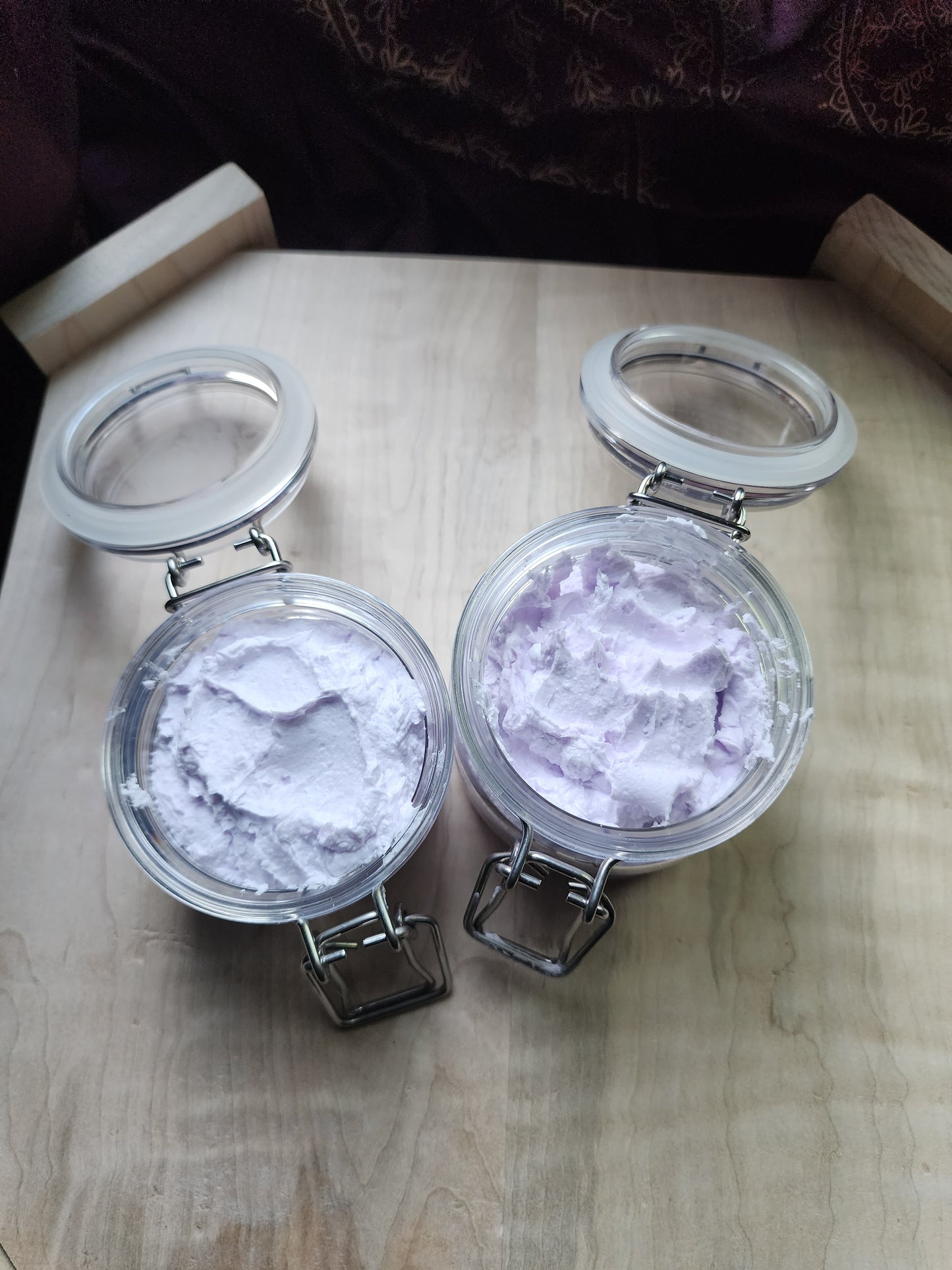 Night Violet Foaming Body Scrub